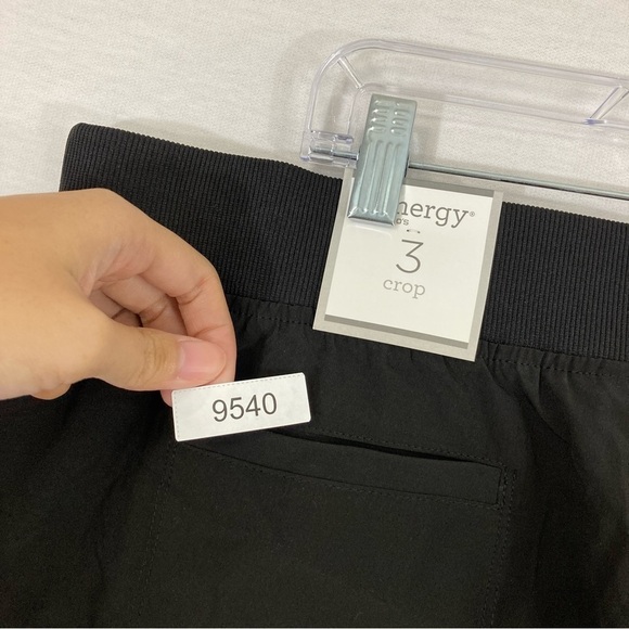 NEW Chico's Black Soft Lightweight Ankle Pull-on Pants XL - Picture 10 of 10